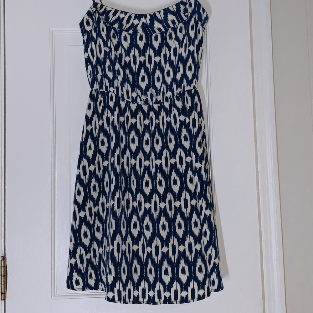 patterned blue and beige dress